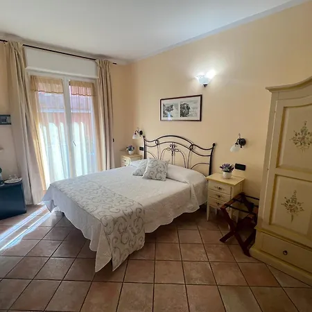 招待所 伊尔蒂莫洛雷托旅馆 4*